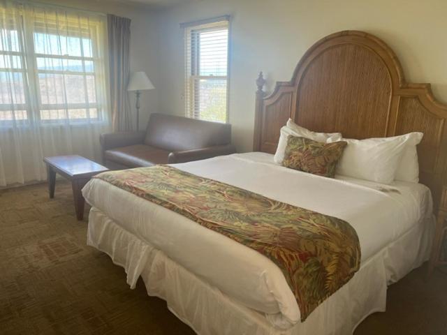 Hawaii House Hotel *